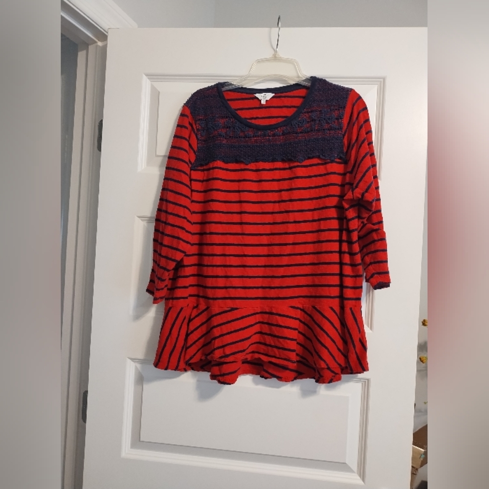 🟢3/$11 Crown & Ivy Red and Navy Striped Top